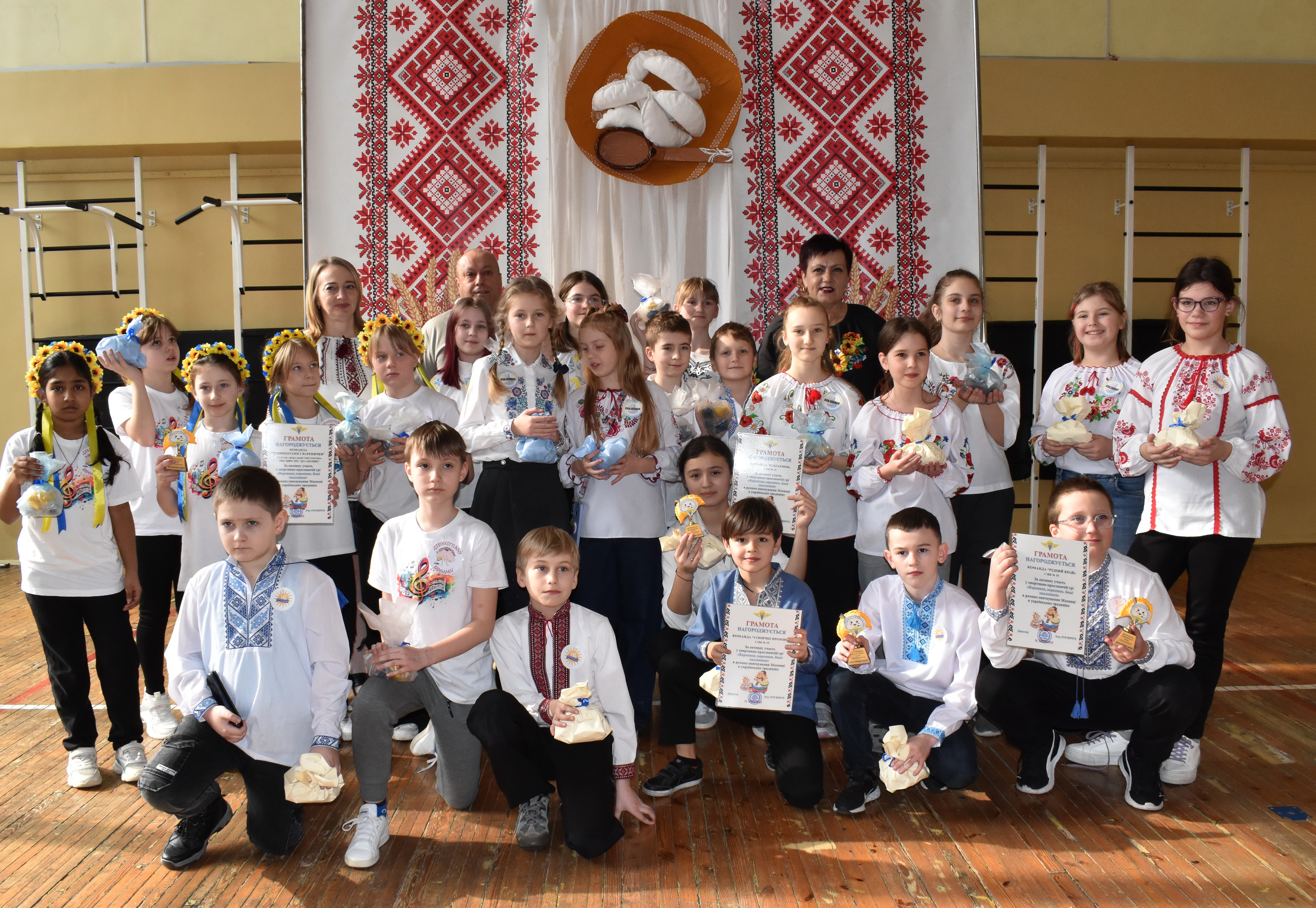 Центр «ДЕСАНТНИК» та СЗШ № 35 провели спільне свято Масниці в українських традиціях